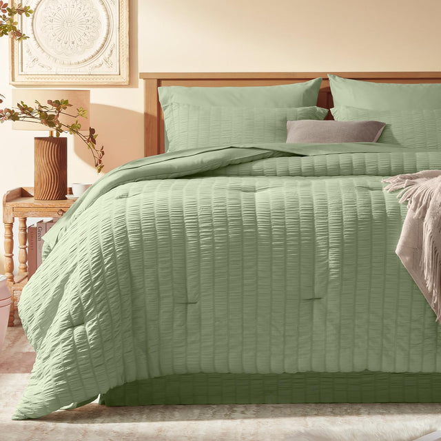 Laojin Balhen Queen Comforter Set 8 Pieces Seersucker Bed